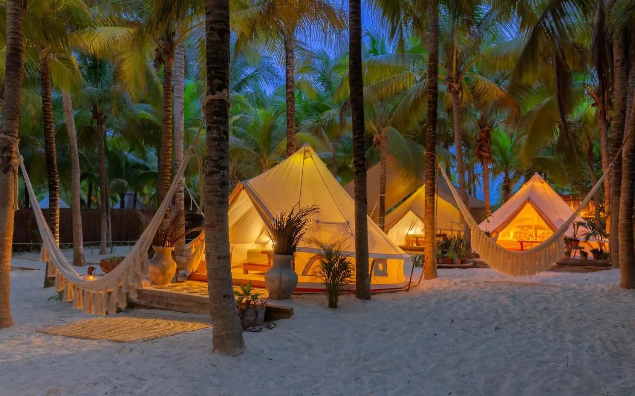 Cinco Tulum Hotel Mexikó